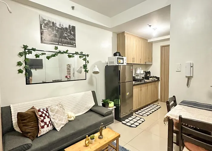 The Hideout Condotel In Shore 2 Residences Tower 3 Aparthotel Manila