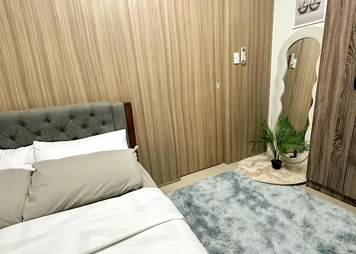The Hideout Condotel In Shore 2 Residences Tower 3 Aparthotel